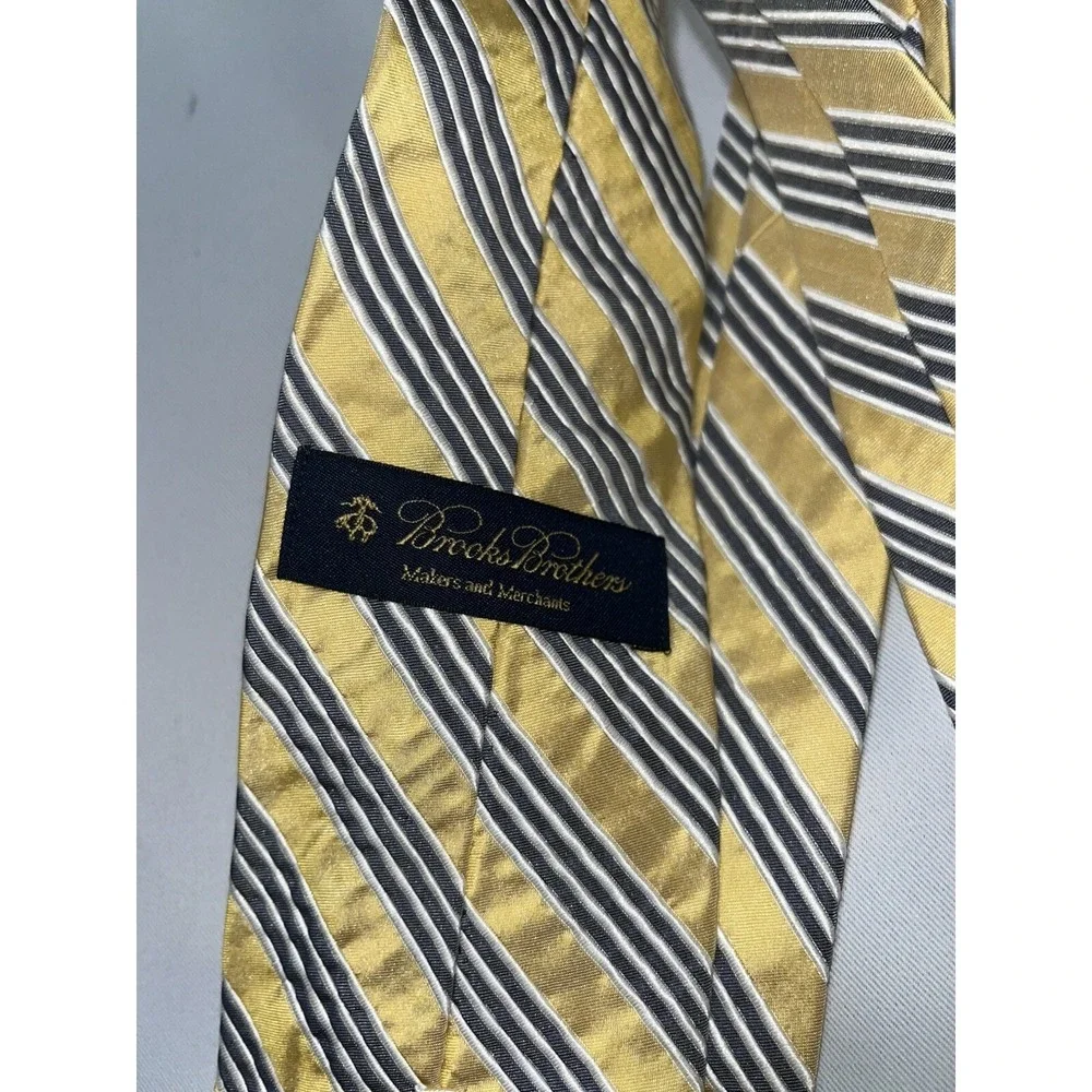 Brooks Brothers VTG Tie Blue &‎ Yellow Striped